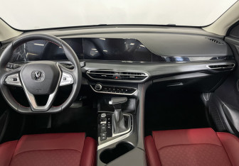 Подержанный автомобиль Changan Eado Plus 2023 года (12 фото)