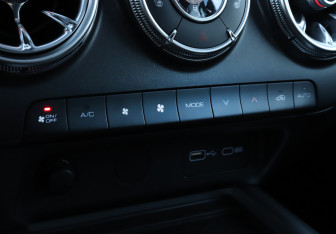 Подержанный автомобиль Tank 300 2023 года (19 фото)