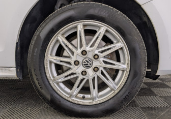 Подержанный автомобиль Volkswagen Jetta Sedan 2013 года (12 фото)