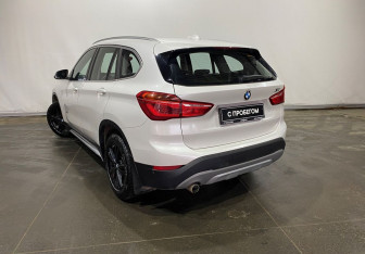 Подержанный автомобиль BMW X1 2017 года (4 фото)