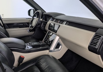 Подержанный автомобиль Land Rover Range Rover 2018 года (13 фото)
