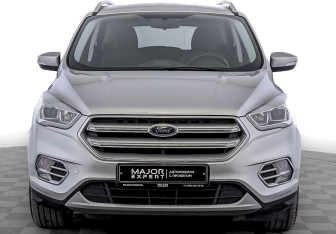 Подержанный автомобиль Ford Kuga 2018 года (2 фото)