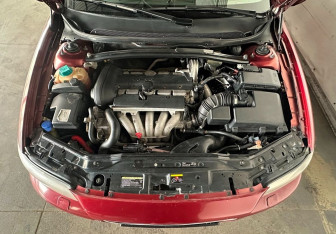 Подержанный автомобиль Volvo S60 2007 года (18 фото)
