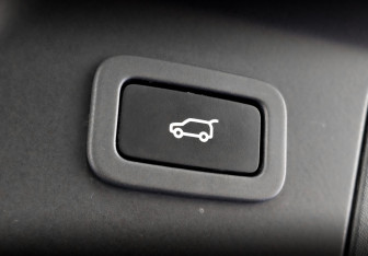 Подержанный автомобиль Land Rover Range Rover Velar 2019 года (26 фото)