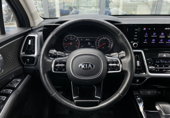 Подержанный автомобиль Kia Sorento 2021 года (16 фото)