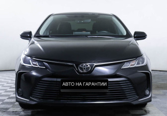 Подержанный автомобиль Toyota Corolla Sedan 2019 года (2 фото)