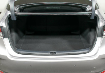 Подержанный автомобиль Toyota Corolla Sedan 2019 года (17 фото)