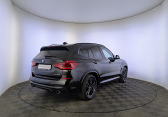 Подержанный автомобиль BMW X3 2020 года (5 фото)