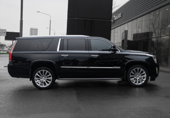 Подержанный автомобиль Cadillac Escalade Suv 2018 года (4 фото)