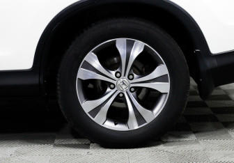 Подержанный автомобиль Honda CR-V 2014 года (7 фото)
