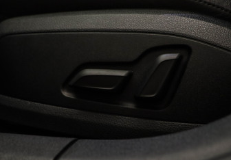 Подержанный автомобиль Audi A4 Sedan 2020 года (24 фото)