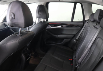 Подержанный автомобиль BMW X3 2018 года (14 фото)