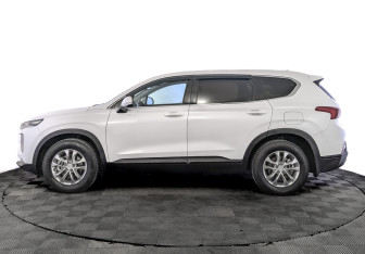 Подержанный автомобиль Hyundai Santa Fe 2018 года (8 фото)