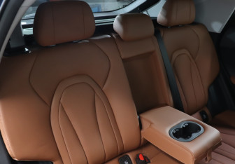 Подержанный автомобиль Omoda C5 2023 года (19 фото)