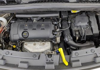 Подержанный автомобиль Citroen C3 Picasso 2012 года (9 фото)