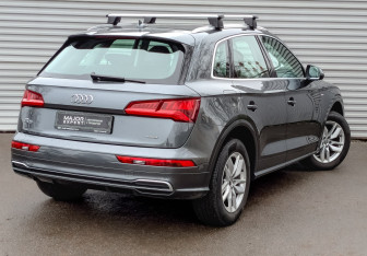 Подержанный автомобиль Audi Q5 2020 года (5 фото)