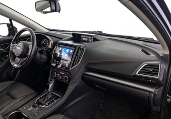 Подержанный автомобиль Subaru XV 2019 года (13 фото)