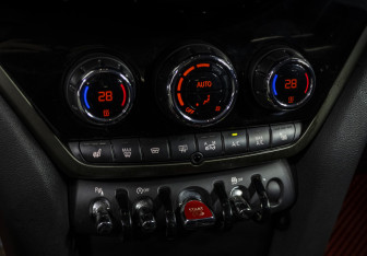 Подержанный автомобиль MINI Countryman 2022 года (15 фото)