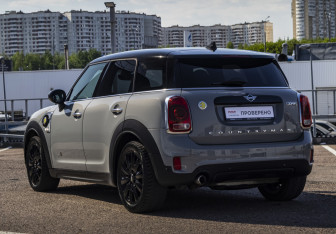 Подержанный автомобиль MINI Countryman 2020 года (9 фото)