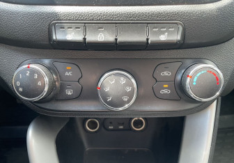 Подержанный автомобиль Kia Ceed Hatchback 2013 года (17 фото)