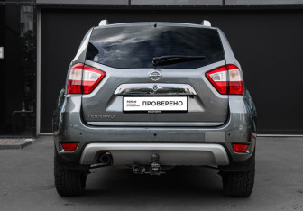 Подержанный автомобиль Nissan Terrano 2014 года (5 фото)