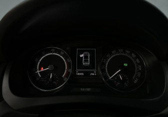 Подержанный автомобиль Skoda Rapid Liftback 2018 года (14 фото)