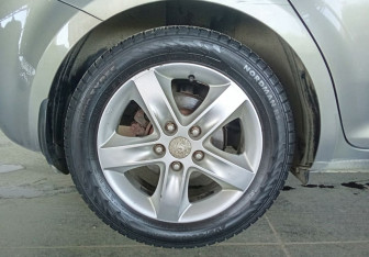 Подержанный автомобиль Kia Ceed Hatchback 2010 года (18 фото)