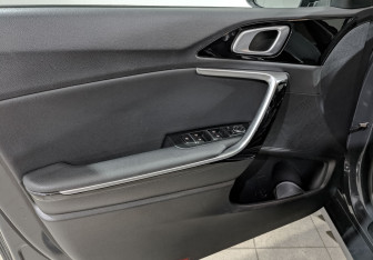 Подержанный автомобиль Kia Ceed Hatchback 2021 года (19 фото)