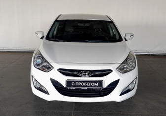 Подержанный автомобиль Hyundai i40 Sedan 2015 года (2 фото)