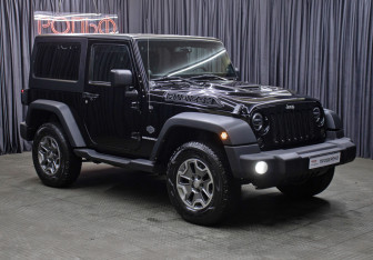 Подержанный автомобиль Jeep Wrangler 2012 года (3 фото)
