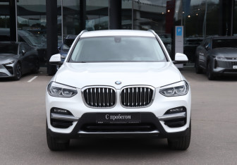 Подержанный автомобиль BMW X3 2020 года (2 фото)