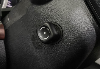 Подержанный автомобиль Toyota Land Cruiser Suv 2014 года (21 фото)