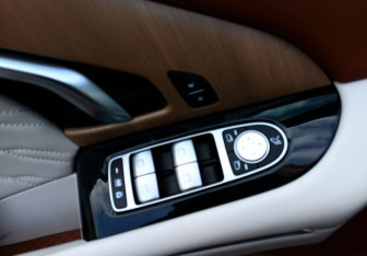 Подержанный автомобиль Voyah Free 2024 года (20 фото)