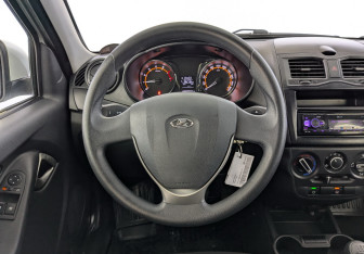 Подержанный автомобиль LADA (ВАЗ) Granta Sedan 2023 года (21 фото)