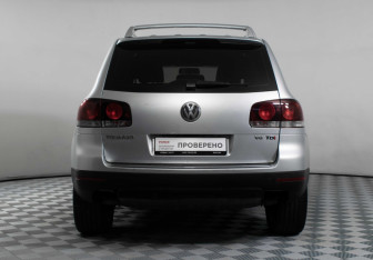Подержанный автомобиль Volkswagen Touareg 2008 года (6 фото)