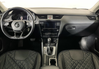 Подержанный автомобиль Skoda Octavia Liftback 2020 года (12 фото)