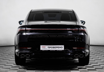 Подержанный автомобиль Geely Preface 2024 года (6 фото)