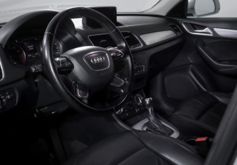 Подержанный автомобиль Audi Q3 2012 года (14 фото)