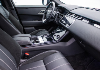 Подержанный автомобиль Land Rover Range Rover Velar 2017 года (9 фото)