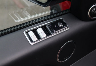 Подержанный автомобиль Land Rover Range Rover Sport 2020 года (23 фото)