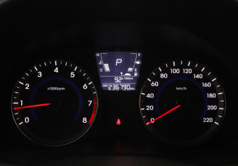 Подержанный автомобиль Hyundai Solaris Hatchback 2012 года (7 фото)