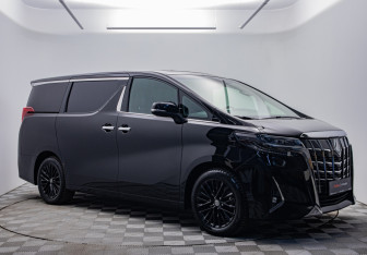 Подержанный автомобиль Toyota Alphard 2021 года (7 фото)