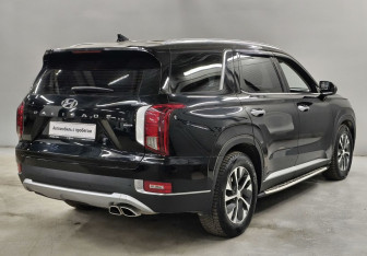 Подержанный автомобиль Hyundai Palisade 2021 года (5 фото)