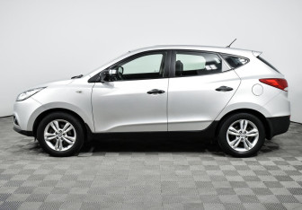 Подержанный автомобиль Hyundai ix35 2012 года (3 фото)