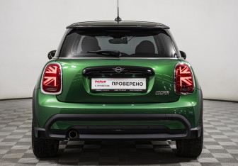 Подержанный автомобиль MINI Hatch 2021 года (6 фото)
