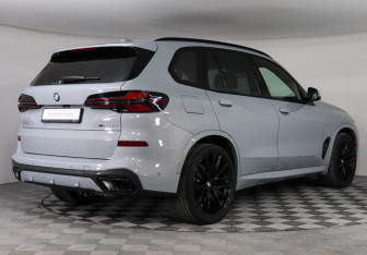 Новый BMW X5 2025 (2 фото)