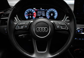 Подержанный автомобиль Audi A5 Liftback 2021 года (10 фото)