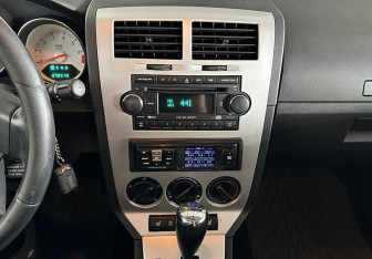 Подержанный автомобиль Dodge Caliber 2008 года (14 фото)