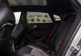 Подержанный автомобиль Audi A5 Liftback 2025 года (14 фото)