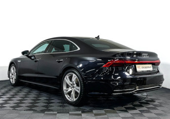 Подержанный автомобиль Audi A7 2023 года (7 фото)
